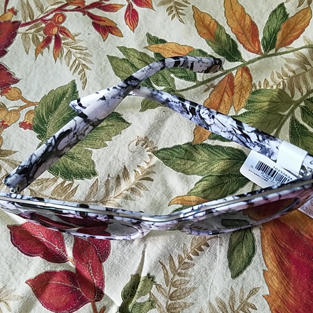 Nine West Sunglasses - Picture 2 of 5